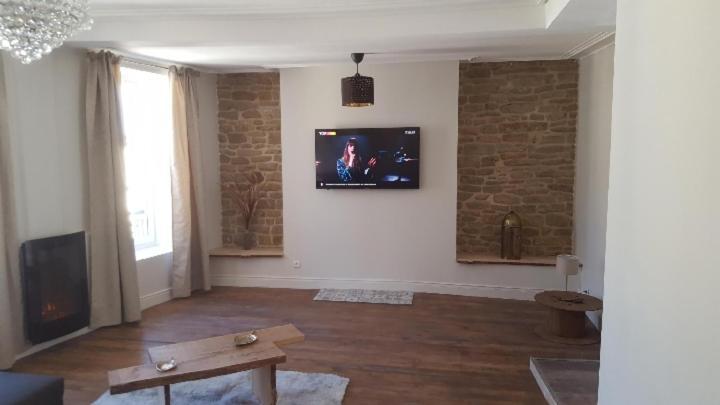 Appartement Spacieux Et Atypique 세단 외부 사진