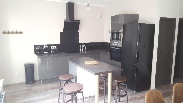 Appartement Spacieux Et Atypique 세단 외부 사진