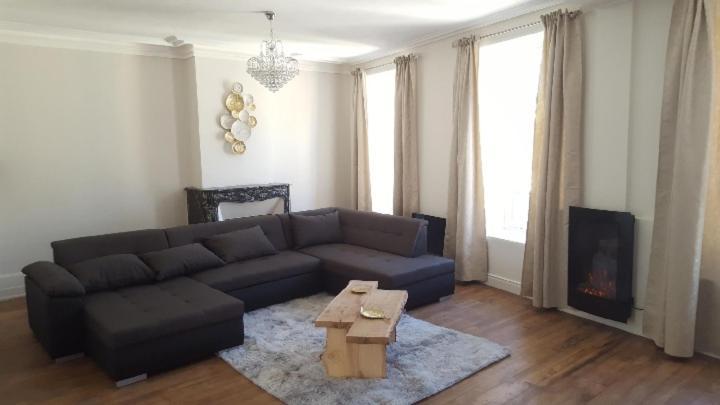 Appartement Spacieux Et Atypique 세단 외부 사진